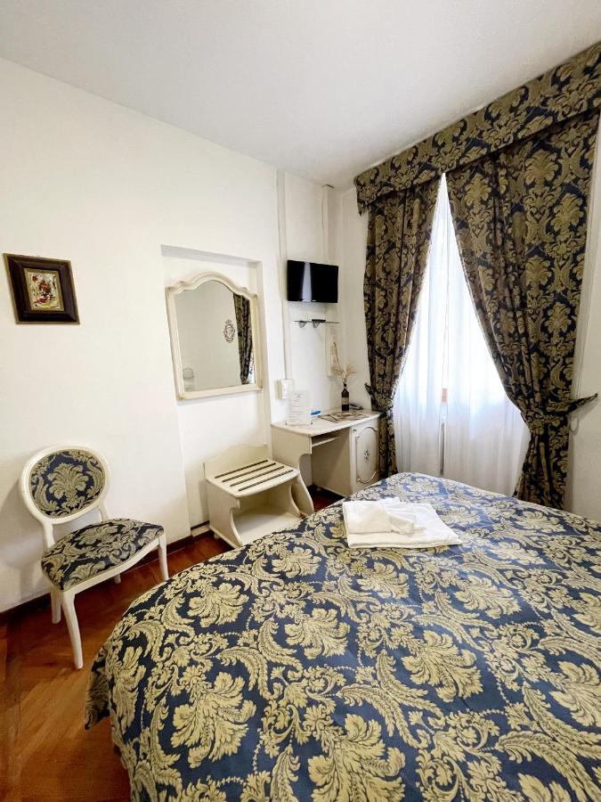 Hotel Terzo Crotto تْشيرنوبيو المظهر الخارجي الصورة