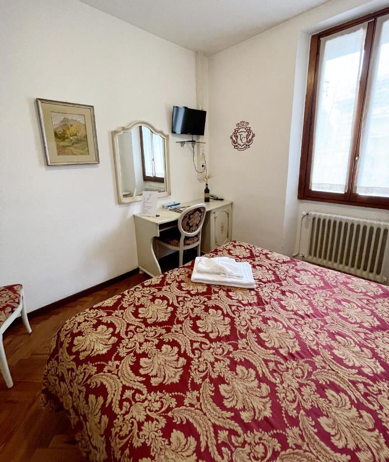 Hotel Terzo Crotto تْشيرنوبيو المظهر الخارجي الصورة