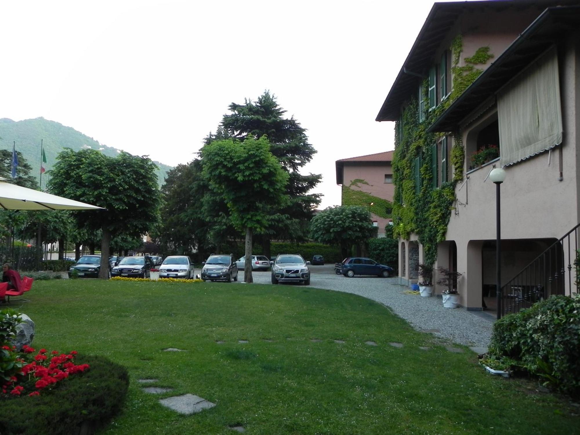 Hotel Terzo Crotto تْشيرنوبيو المظهر الخارجي الصورة
